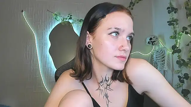 Elastikisss stripchat live cam model