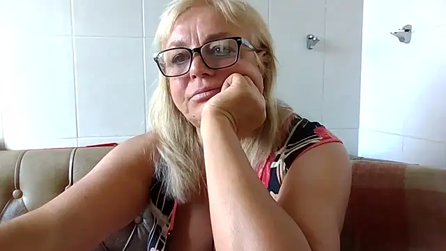 LinaLight88 stripchat live cam model