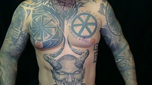 devilWithTats stripchat live cam model