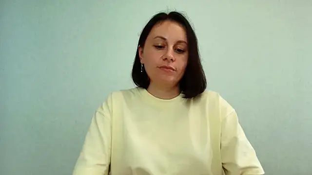 Inessa_beauty stripchat live cam model