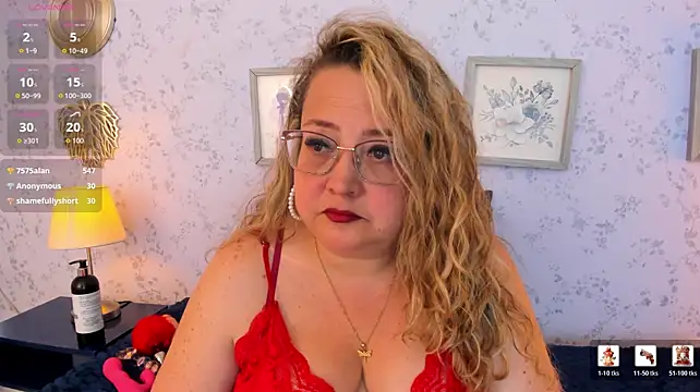 Martinacurvy_ stripchat live cam model