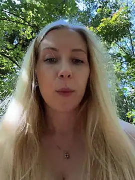 TrueSexyCrime stripchat live cam model