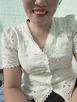 -Titin- stripchat live cam model