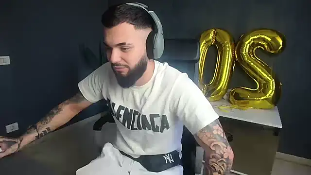 OscarWillss stripchat live cam model