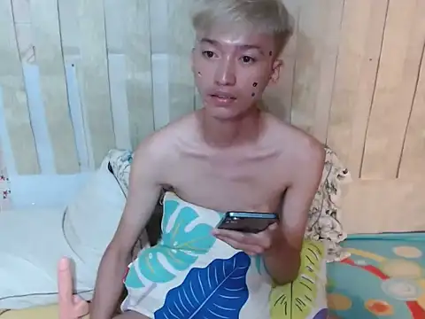Fem_phiLboy69 stripchat live cam model
