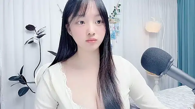 Winnie666999 stripchat live cam model