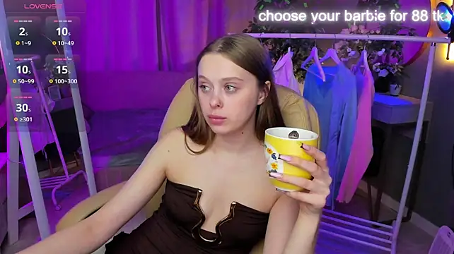 Meg_Ryann stripchat live cam model