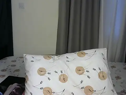 Aurorax1992 stripchat live cam model