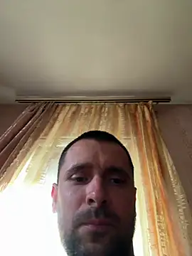 Eskkimo stripchat live cam model