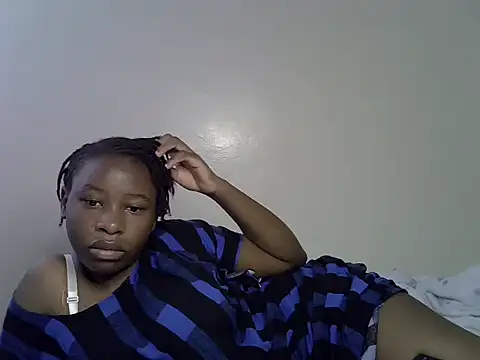 malia001 stripchat live cam model