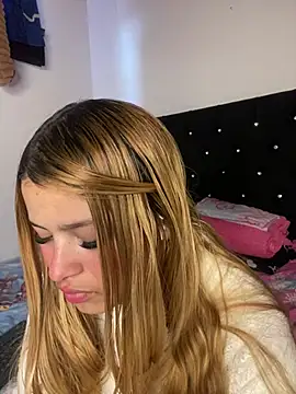 hanna_khaleesii stripchat live cam model