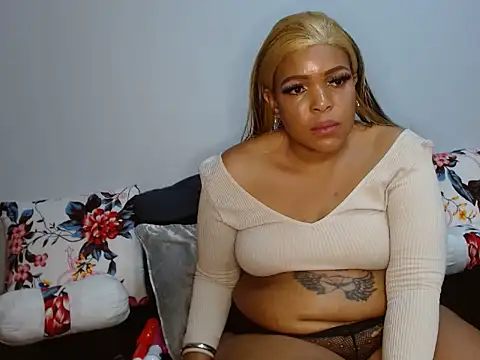 yellowpeachesxxx stripchat live cam model