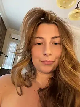 curvyflawless stripchat live cam model