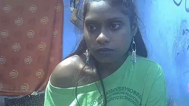 Indiansmiley01 stripchat live cam model
