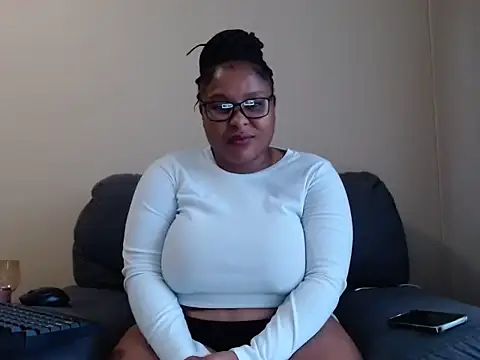 xxZoeyx stripchat live cam model