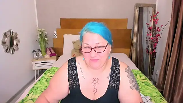 Sugarmommy_69X stripchat live cam model