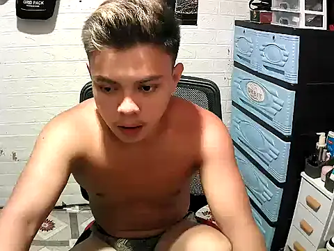 Theboy_cummerx69 stripchat live cam model