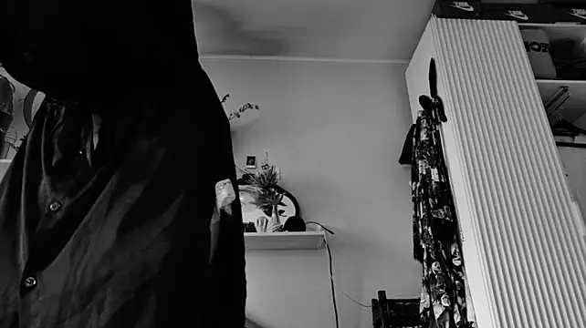 Yoka_paradoXXX stripchat live cam model