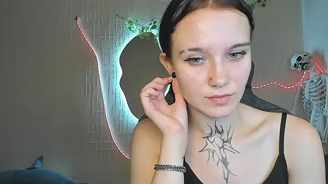 Elastikisss stripchat live cam model