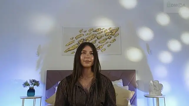 Vi_fi stripchat live cam model