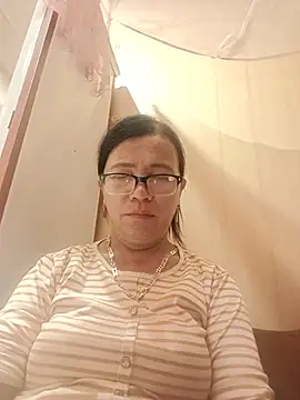 Chilly-wet stripchat live cam model