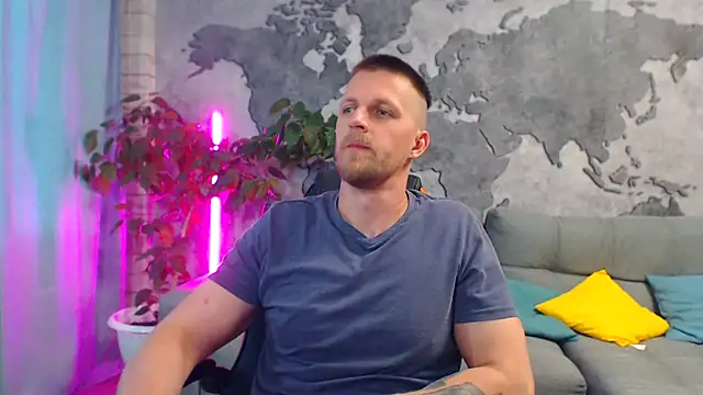 VikingChrisss stripchat live cam model