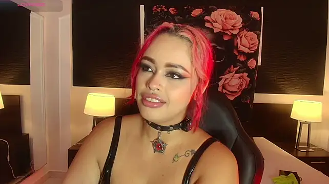 EvaaFoxxy1 stripchat live cam model