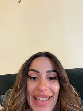 -Alisa stripchat live cam model