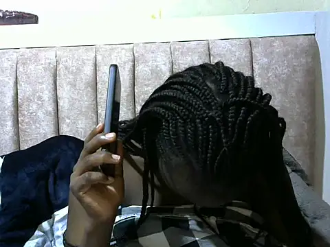 Thicky_kyla stripchat live cam model