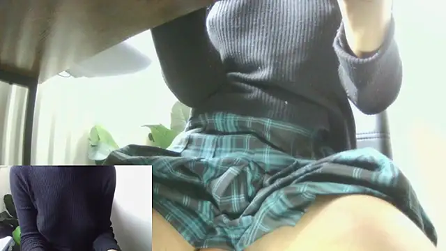 lovefromkyrra stripchat live cam model