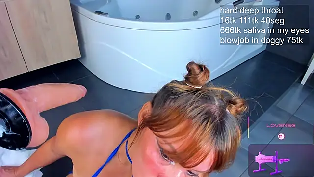 Maye_U stripchat live cam model