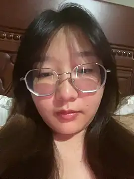 sisi-maiden stripchat live cam model
