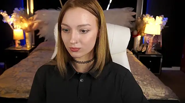 LizzaMoonn stripchat live cam model