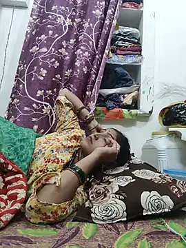 Radha_bhabi stripchat live cam model