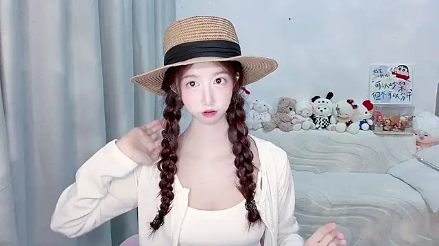 lucky-tt stripchat live cam model
