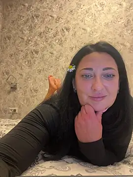 ksuha11 stripchat live cam model