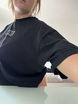NeleWagner stripchat live cam model