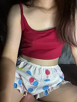 babyy-girl2k stripchat live cam model
