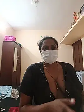 Tamilpavi_58 stripchat live cam model