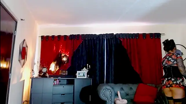 misslombana stripchat live cam model