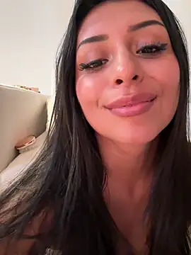 sweetAli_ stripchat live cam model