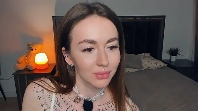 CarieHeu stripchat live cam model