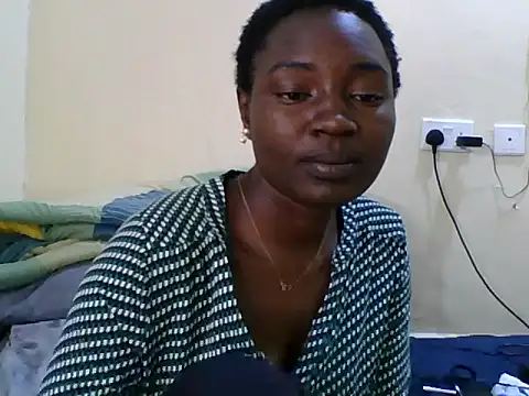 ebonyshawry stripchat live cam model