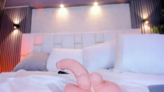 MadisonLema stripchat live cam model