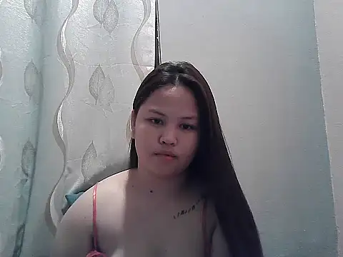 ThePrettySecret stripchat live cam model
