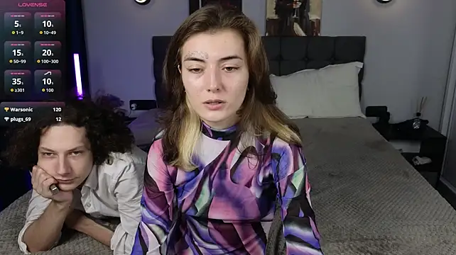 FreyaLoups stripchat live cam model