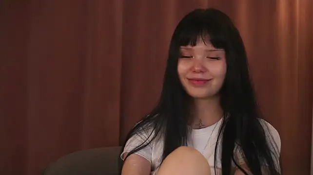 EnolaPizza stripchat live cam model