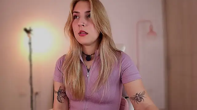 Dakotaa_ stripchat live cam model