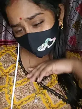 Chameli-22 stripchat live cam model