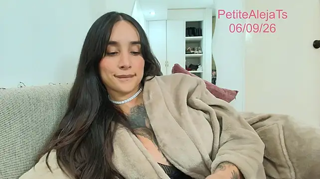 PetiteAlejaTs stripchat live cam model